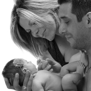 Portrait de nouveau-né bébé avec ses parents dans l'Indre Berry - Maternité - Image Pro Photolouis